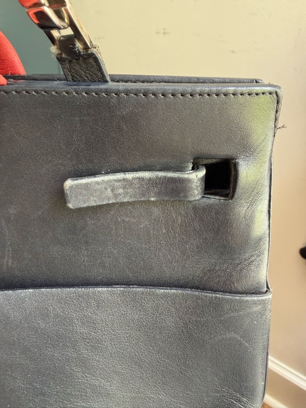Bally Vintage Black Leather Tote and Shoulder Bag with Red Handles and Strap - Picture 5 of 15